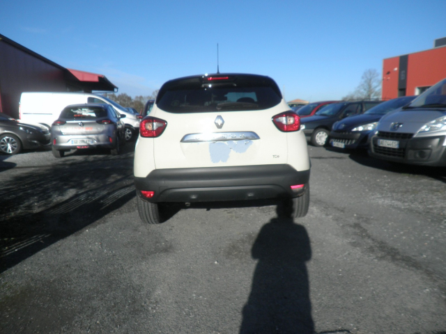 RENAULT CAPTUR 1.2 TCE FINITION INTENSE - EDC6 - 11 990 €