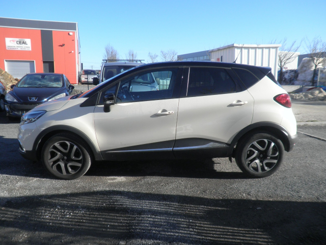 RENAULT CAPTUR 1.2 TCE FINITION INTENSE - EDC6 - 11 990 €
