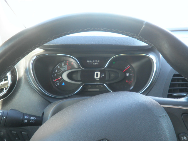 RENAULT CAPTUR 1.2 TCE FINITION INTENSE - EDC6 - 11 990 €