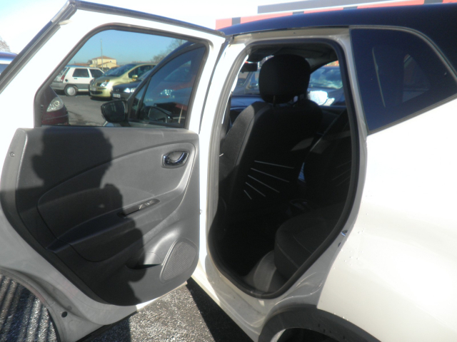 RENAULT CAPTUR 1.2 TCE FINITION INTENSE - EDC6 - 11 990 €