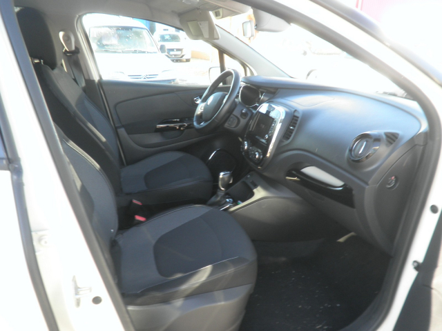 RENAULT CAPTUR 1.2 TCE FINITION INTENSE - EDC6 - 11 990 €