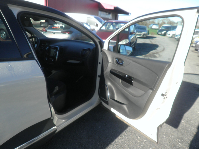 RENAULT CAPTUR 1.2 TCE FINITION INTENSE - EDC6 - 11 990 €