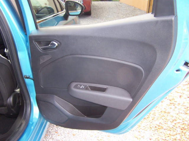 RENAULT CLIO 5 (V) 1.0 TCE 100 INTENS - 100 ch - 5 CV - 5 portes - 13 990€