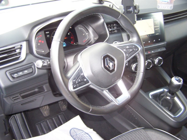 RENAULT CLIO 5 (V) 1.0 TCE 100 INTENS - 100 ch - 5 CV - 5 portes - 13 990€