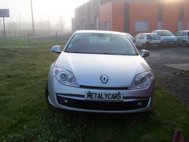 RENAULT LAGUNA III 2.0 DCI 130 DYNAMIQUE