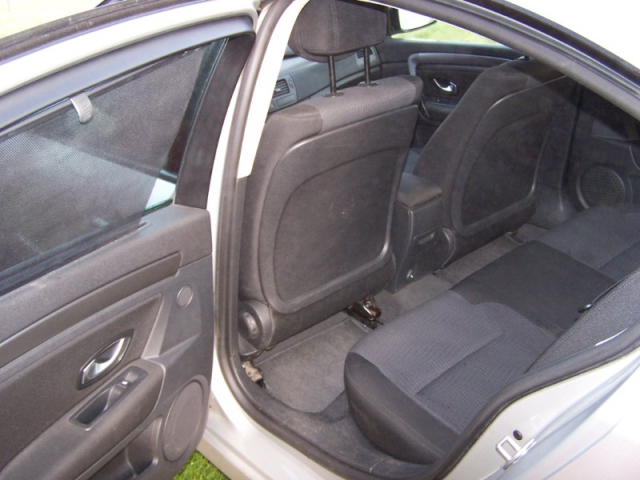 RENAULT LAGUNA III 2.0 DCI 130 DYNAMIQUE