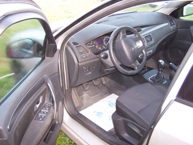RENAULT LAGUNA III 2.0 DCI 130 DYNAMIQUE