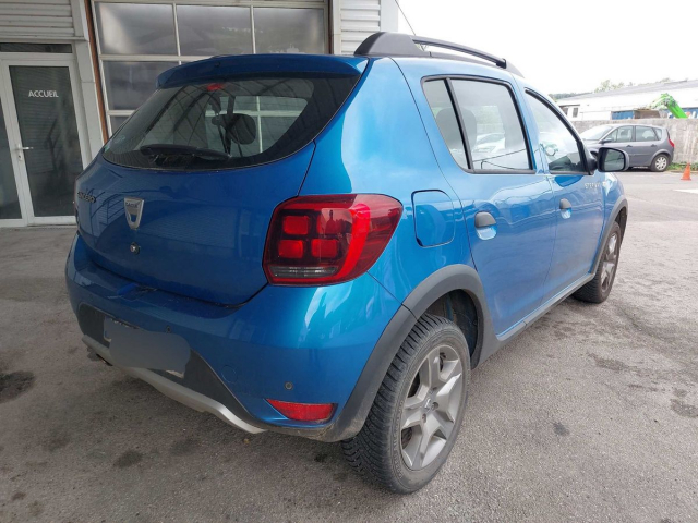 DACIA SANDERO 0,9 TCE - ETHANOL - 90CH / 5 CV - 5 PLACES / 5 PORTES - 8 590€