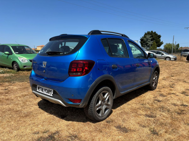 DACIA SANDERO 0,9 TCE - ETHANOL - 90CH / 5 CV - 5 PLACES / 5 PORTES - 8 590€