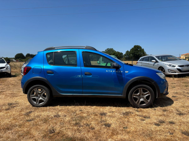 DACIA SANDERO 0,9 TCE - ETHANOL - 90CH / 5 CV - 5 PLACES / 5 PORTES - 8 590€