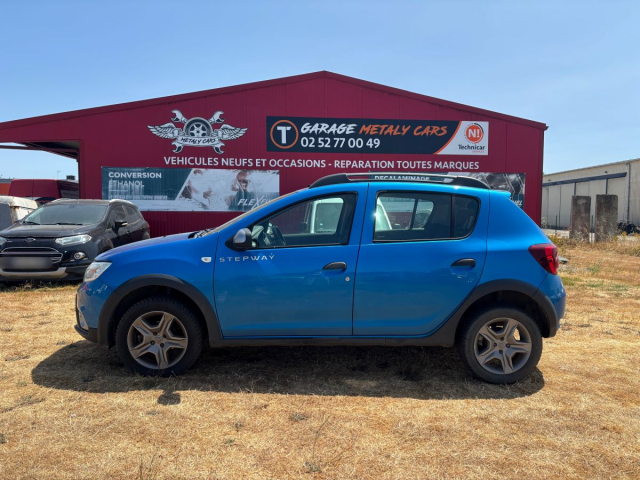DACIA SANDERO 0,9 TCE - ETHANOL - 90CH / 5 CV - 5 PLACES / 5 PORTES - 8 590€