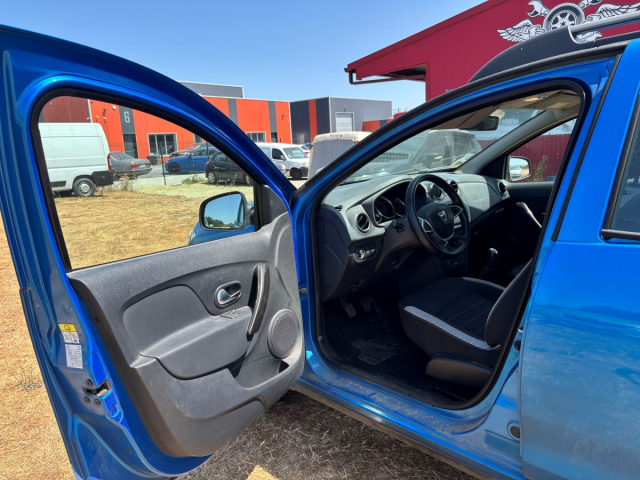 DACIA SANDERO 0,9 TCE - ETHANOL - 90CH / 5 CV - 5 PLACES / 5 PORTES - 8 590€