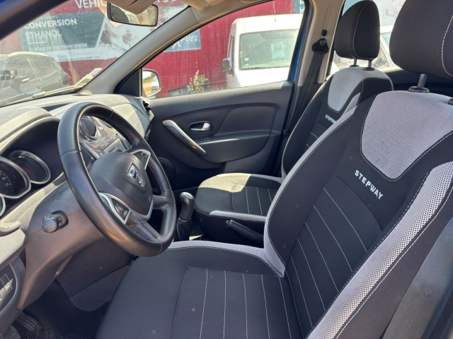 DACIA SANDERO 0,9 TCE - ETHANOL - 90CH / 5 CV - 5 PLACES / 5 PORTES - 8 590€