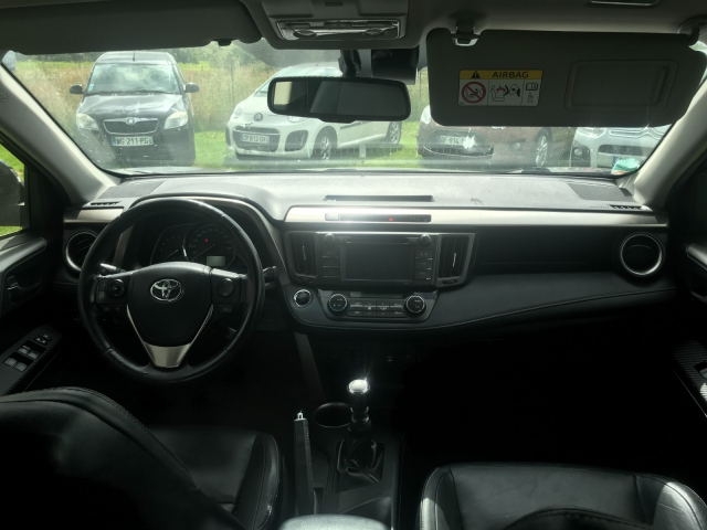 TOYOTA RAV4  LOUNGE - 150 CH / 8 CV - 5 PLACES - 11 500€ 