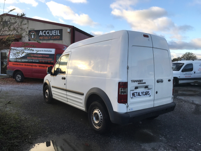 FORD TRANSIT CONNECT 1.8 DI DIESEL - 75CH / 6CV - 2 PLACES/ 4 PORTES - 6 500 €