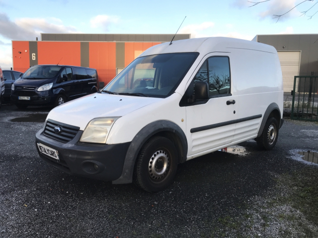 FORD TRANSIT CONNECT 1.8 DI DIESEL - 75CH / 6CV - 2 PLACES/ 4 PORTES - 6 500 €