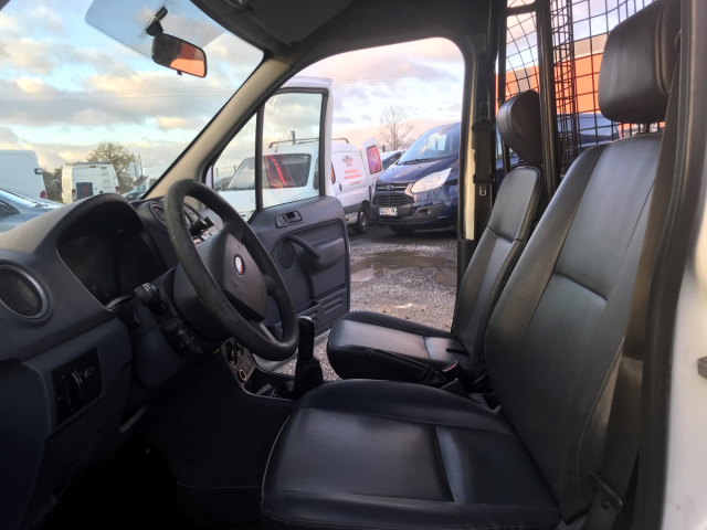 FORD TRANSIT CONNECT 1.8 DI DIESEL - 75CH / 6CV - 2 PLACES/ 4 PORTES - 6 500 €