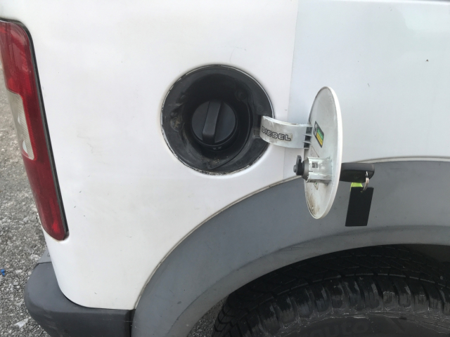 FORD TRANSIT CONNECT 1.8 DI DIESEL - 75CH / 6CV - 2 PLACES/ 4 PORTES - 6 500 €