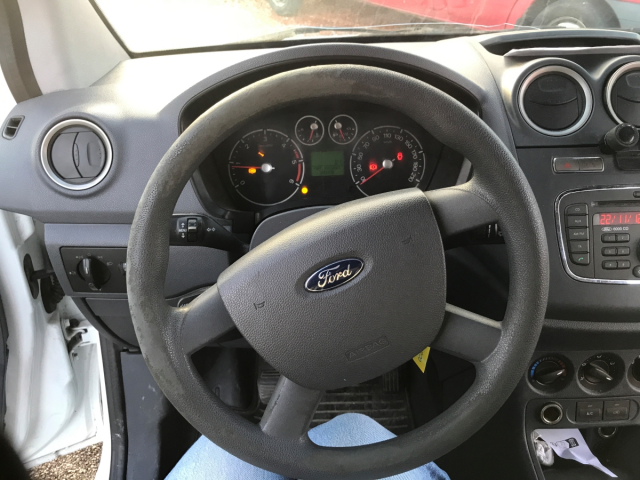 FORD TRANSIT CONNECT 1.8 DI DIESEL - 75CH / 6CV - 2 PLACES/ 4 PORTES - 6 500 €