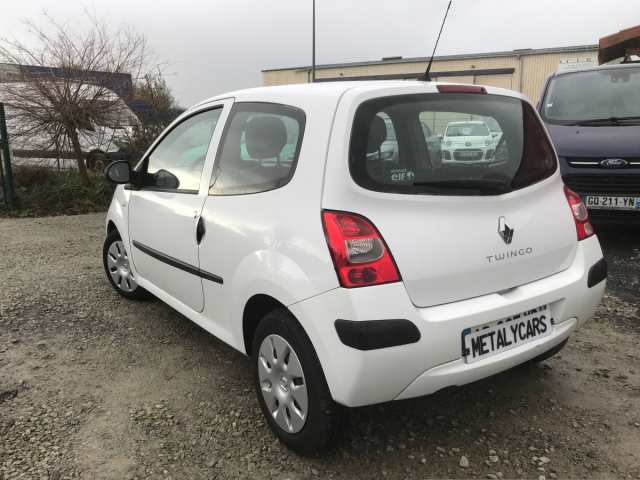 Renault Twingo II 1.2 LEV 16v - eco2 - 75CH / 4CV - 4 PLACES / 3 PORTES 