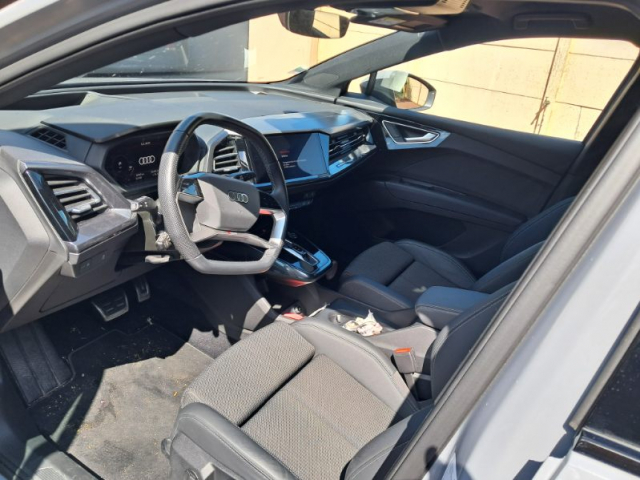 AUDI Q4 E-TRON S- LINE  - 204 CH / 5 CV - 5 PLACES / 5 PORTES - 39 900€