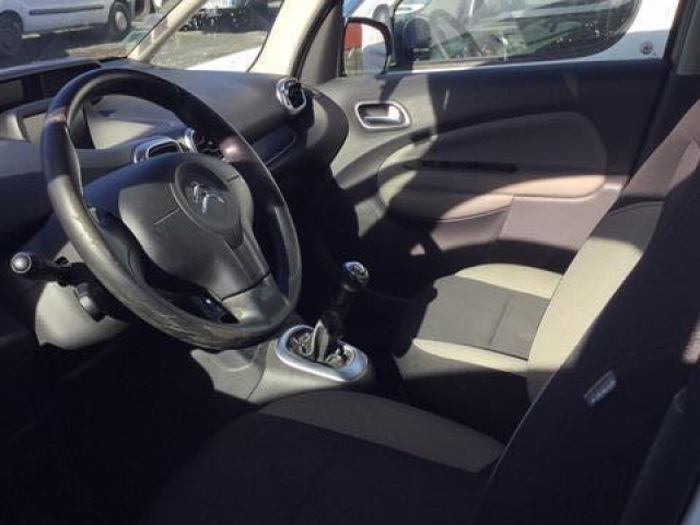 Citroën C3 Picasso 1.2 PTEC 110ch / 6 CV - Confort 5 places - 127 650 km - 6 500€