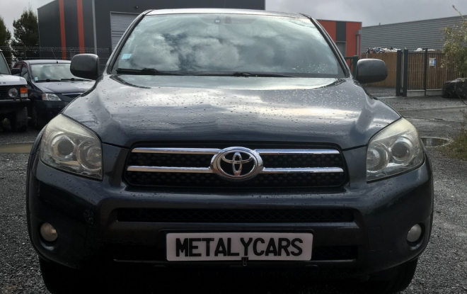 TOYOTA RAV4 - 177CH / 11 CV - 5 PLACES - 8 000 €