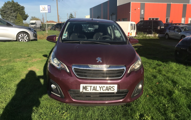 PEUGEOT 108 1.2 VTI ESSENCE - 82CH / 4CV - 5 PLACES/ 3 PORTES - 3 900 €